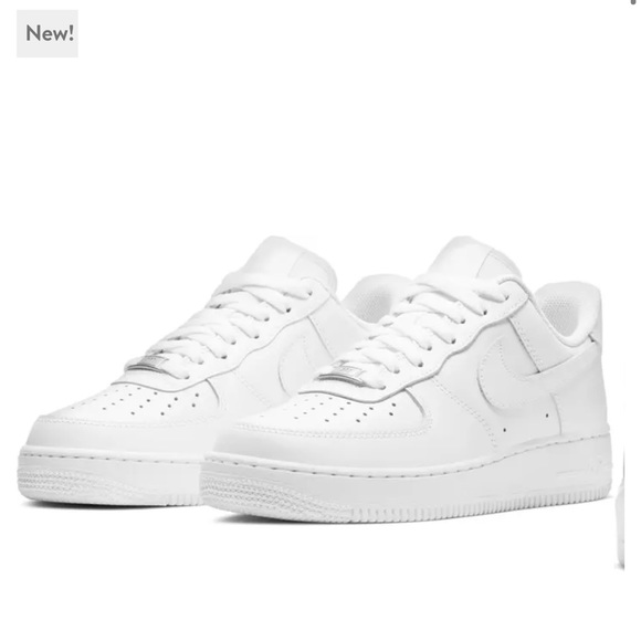 Air Force 1 '07 Sneaker - Picture 1 of 8